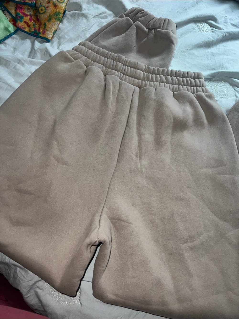 Comfrt Minimalist Sweats - Picture 8 of 8